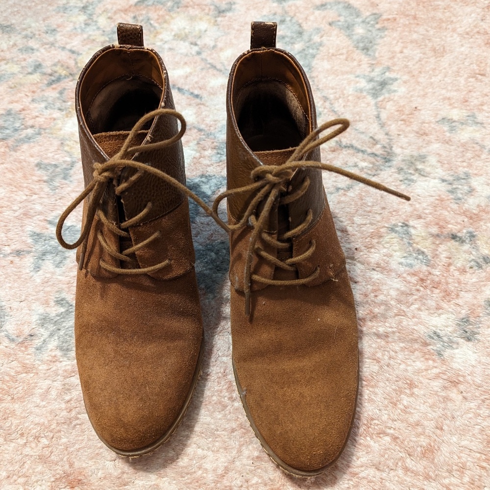 Franco Sarto Size 8M Leather Tie Shoes with Heel